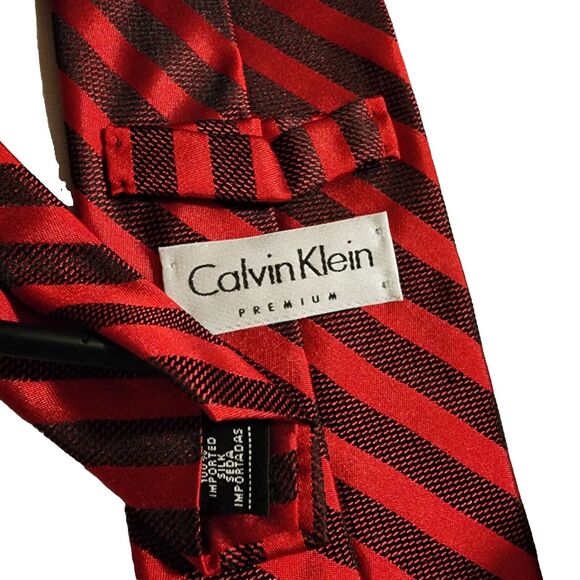 CALVIN KLEIN PREMIUM Men's Silk Tie Necktie USA Designer Striped Black Red - Picture 3 of 3